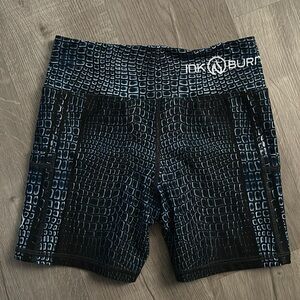 INK BURN | WOMEN'S ALLI 4" SHORTS
